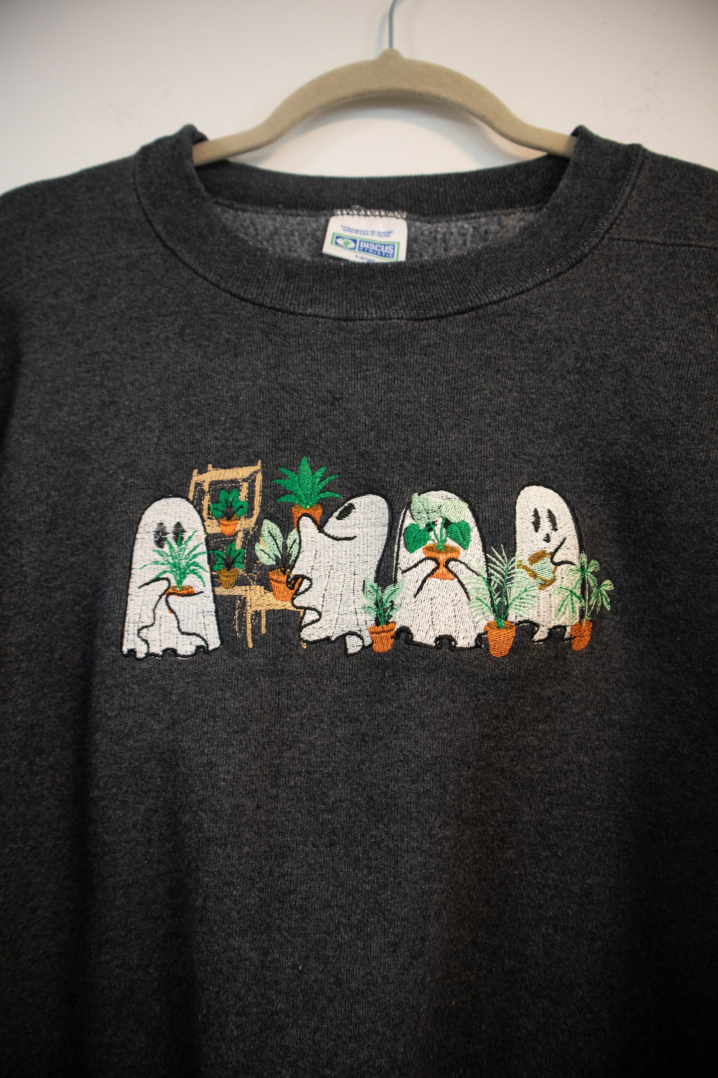🌿 Plant Ghost Crewneck - Large