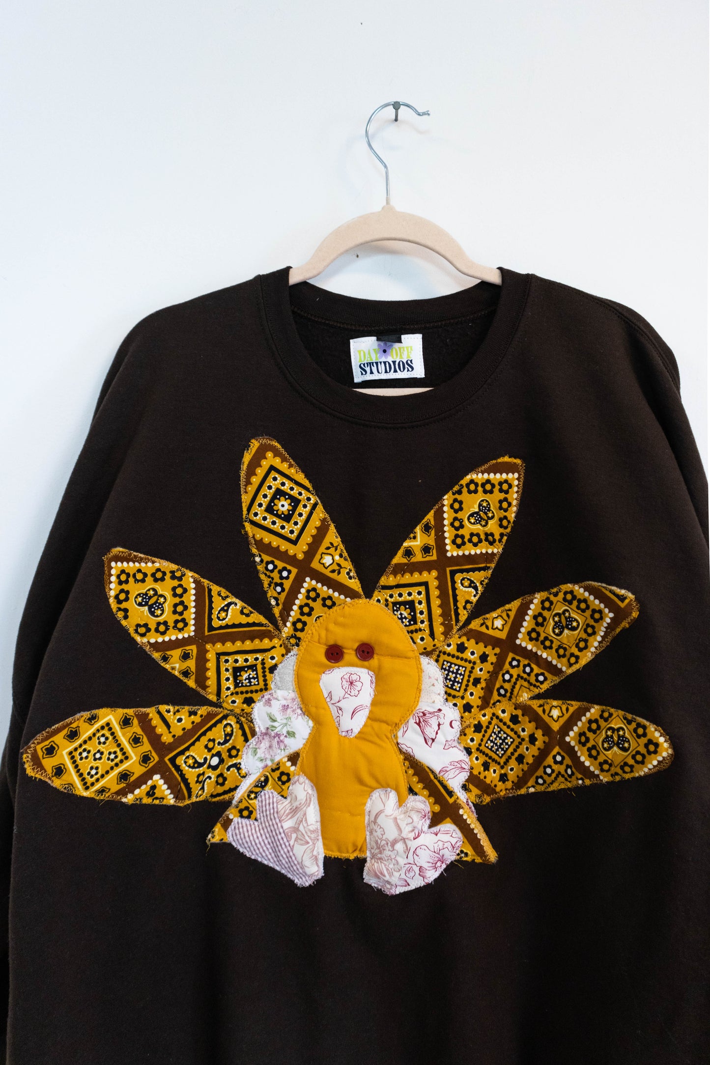 Patchwork Turkey Appliqué Crewneck - XL