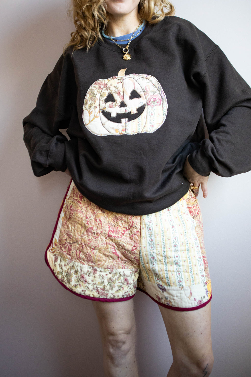 Floral Quilt Pumpkin Sweatshirt - Large