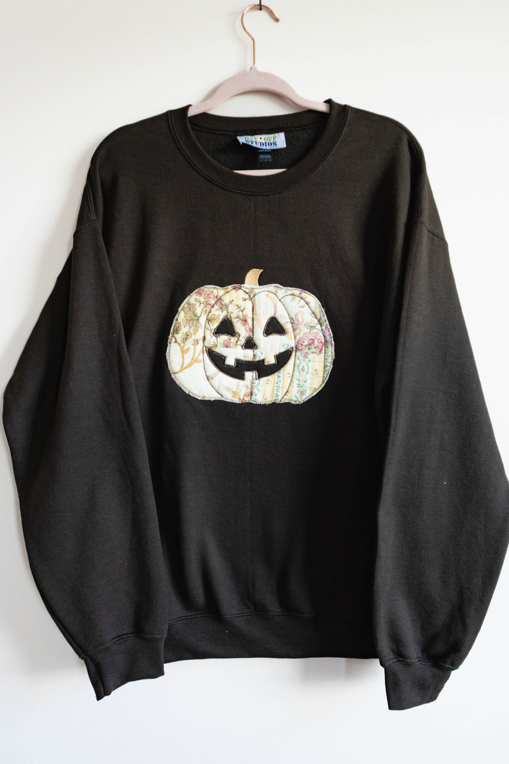Floral Quilt Pumpkin Sweatshirt - Large