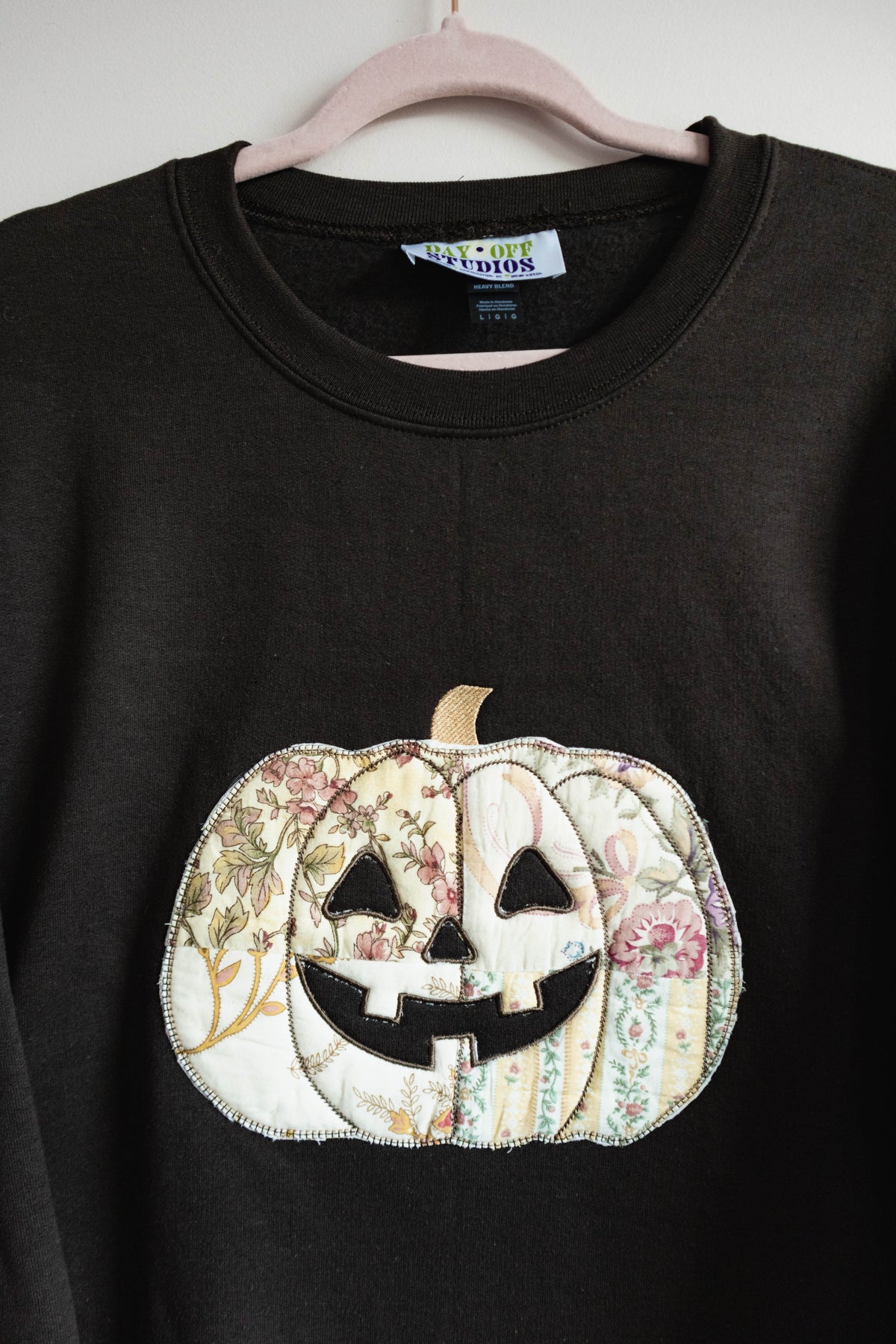 Floral Quilt Pumpkin Sweatshirt - Large