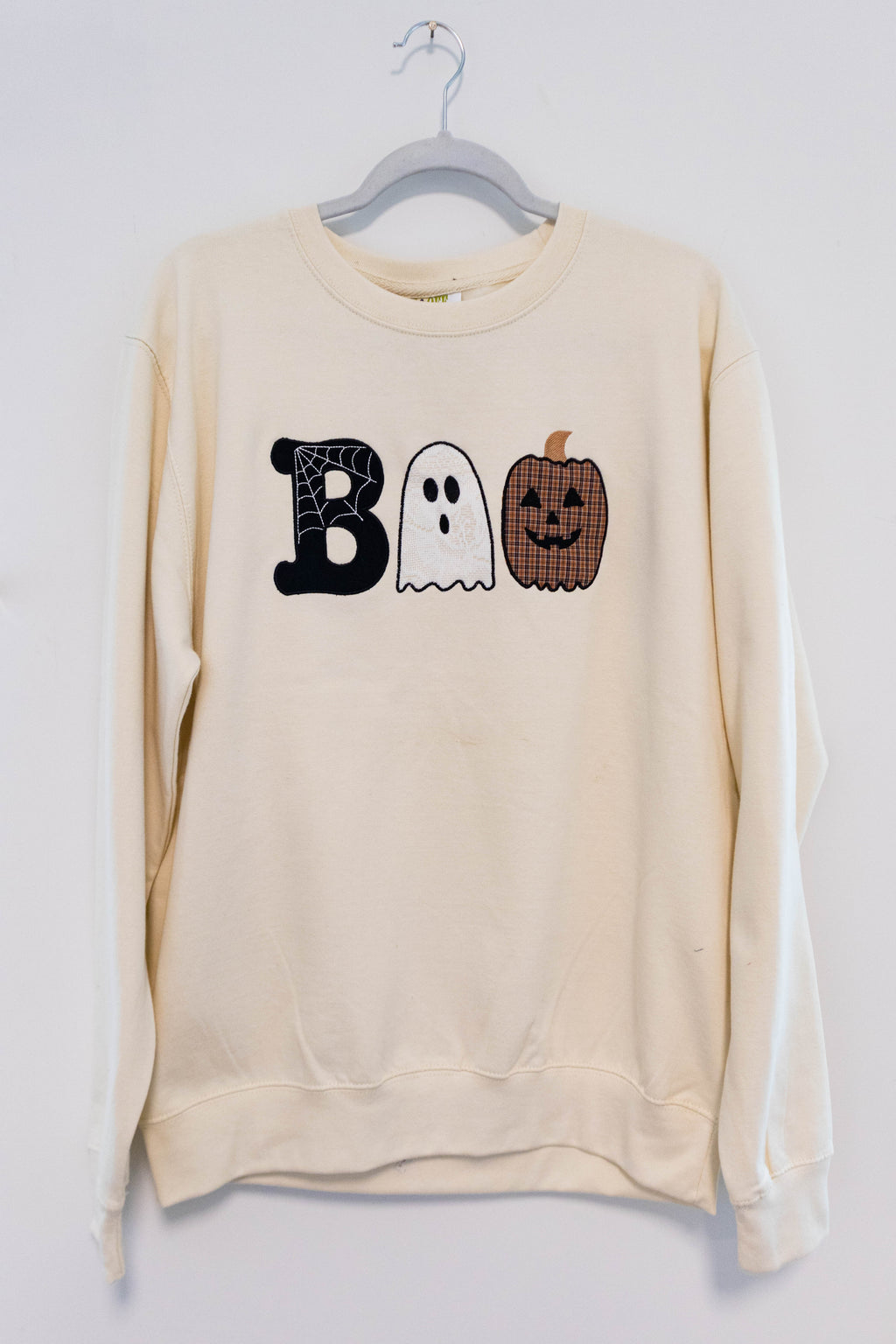 BOO Halloween Appliqué Crewneck Sweatshirt