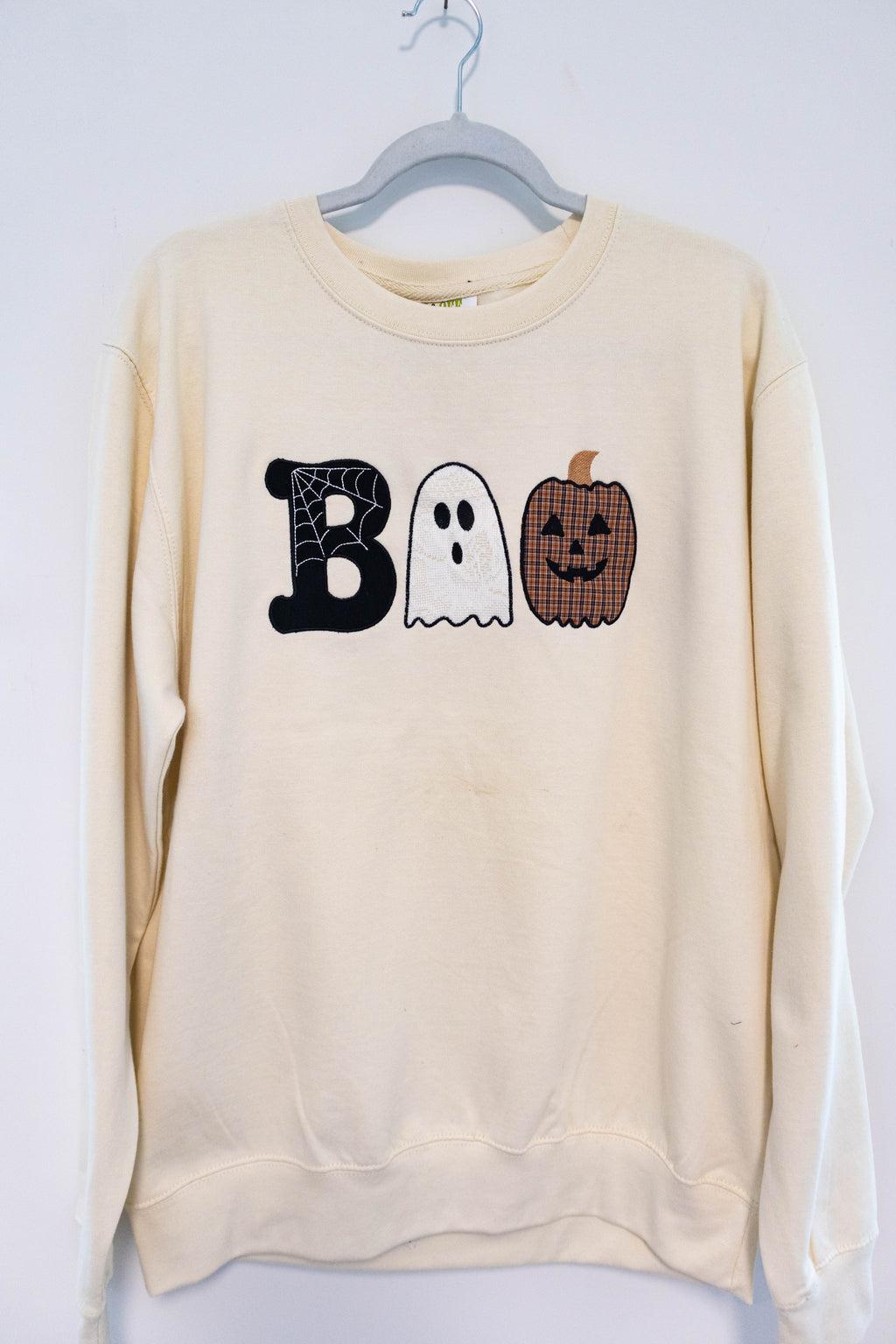 BOO Halloween Appliqué Crewneck Sweatshirt