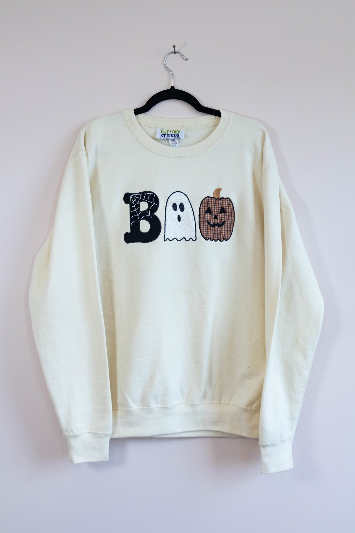 BOO Halloween Appliqué Crewneck Sweatshirt - Large