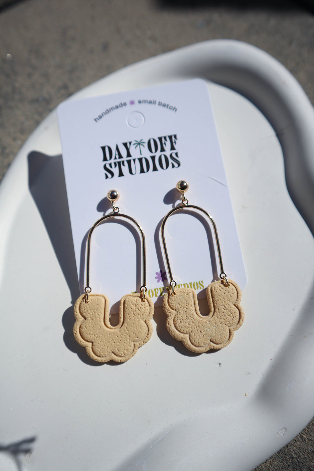 Scallop Arch Drop Earrings