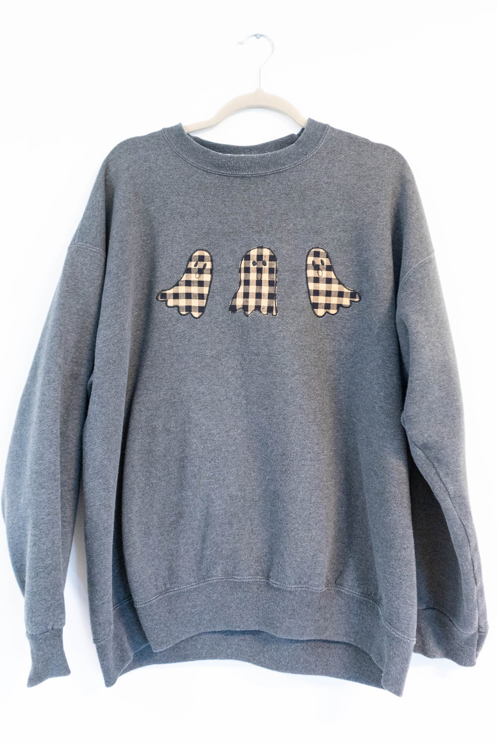 🖤 Plaid Ghost Crewneck - XL